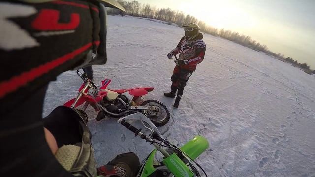 Сломал ручки и пластик! Падение Honda cr125r! смотреть онлайн