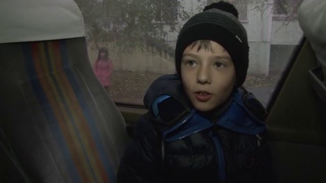 первый день осенних каникул, школьники проводят время с пользой смотреть онлайн