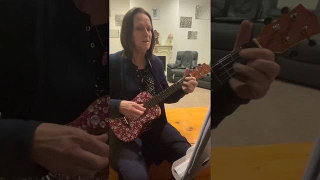 91/100 Someone You Loved - Lewis Capaldi ( ukulele cover) смотреть онлайн