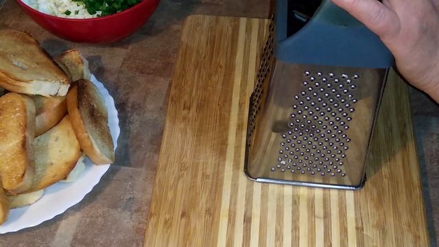 Бутерброды(яйцо + огурец) смотреть онлайн