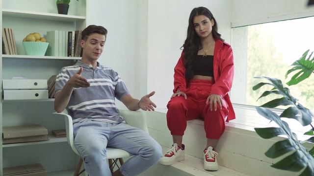 Де терміново взяти прокладку, якщо у школі почалась менструація?