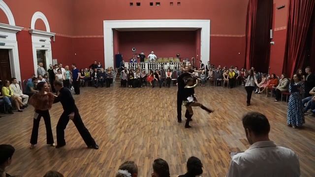 Хастл Intermediate быстрая заход 1. Турнир по хастлу и танго День танца ВДНХ 2016. смотреть онлайн