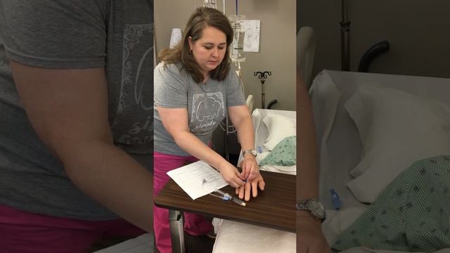 IV Piggy back with an incompatible solution смотреть онлайн