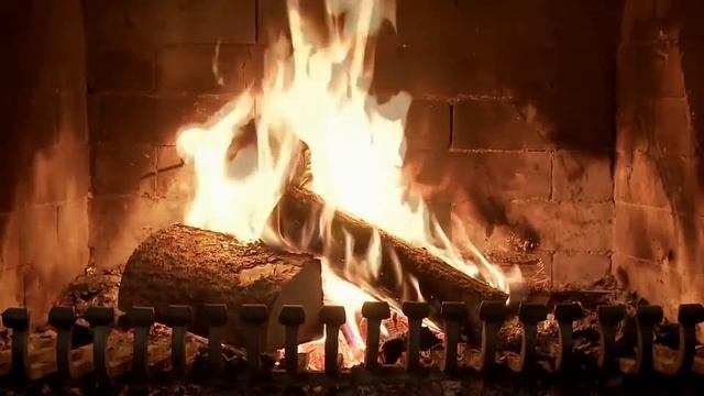 Заставка Камин Футаж #1 смотреть онлайн