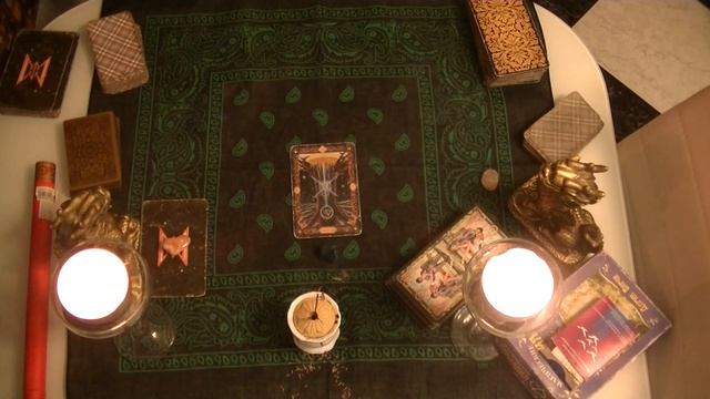 МУЖЧИНА НА ПОРОГЕ ГАДАНИЕ НА МУЖЧИНУ ВСТРЕЧУ ЛИ Я МУЖЧИНУ смотреть онлайн