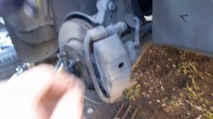 Металлический звук в переднем колесе | звон в колесе | шум в колесе | устраняем скрежет в колесе