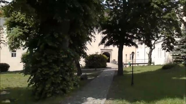 Достопримечательности Украины -Ужгородский замок смотреть онлайн