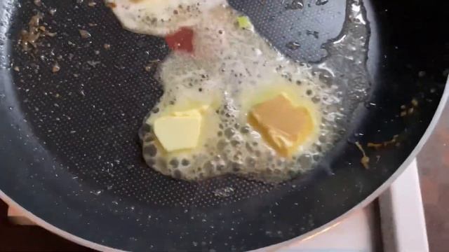 Медальоны в сливочно-грибном соусе с бурым рисом #еда#приятногоаппетита смотреть онлайн