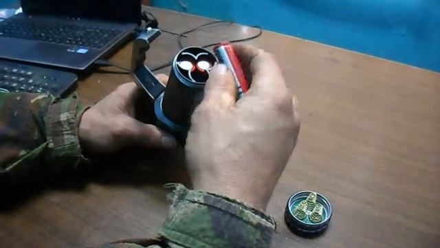 Фонарь-прожектор Police GL-9002G 12000W XM-L Т6 обзор фонарей смотреть онлайн