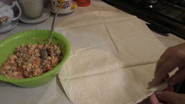 Конвертики из лаваша со вкусной простой начинкой. Отличная закуска. смотреть онлайн