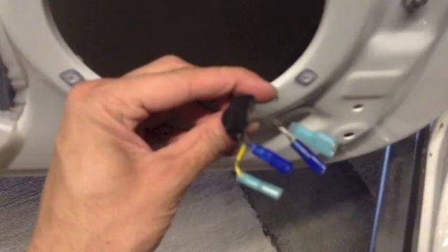 How to Remove 2008 Kia Sorento Door Panel and Speaker смотреть онлайн