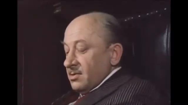 Снимешь ты свой заграничный костюмчик...