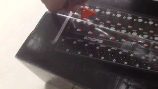 UNPACKING MIDAS M32 & DL32