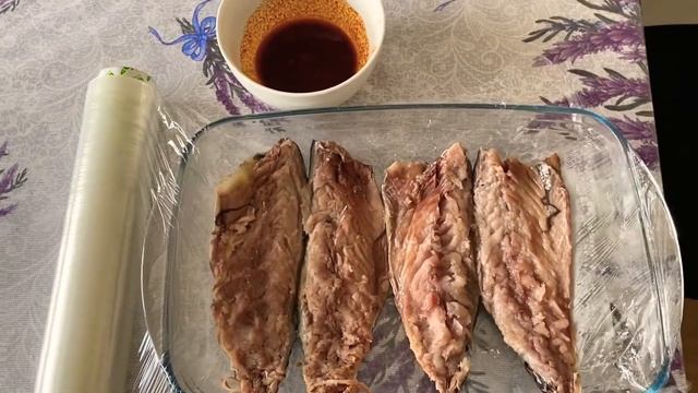 Скумбрия с чесноком и паприкой, запеченная в духовке смотреть онлайн