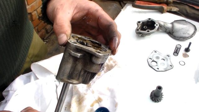 Сборка ремонт масляного насоса ВАЗ.