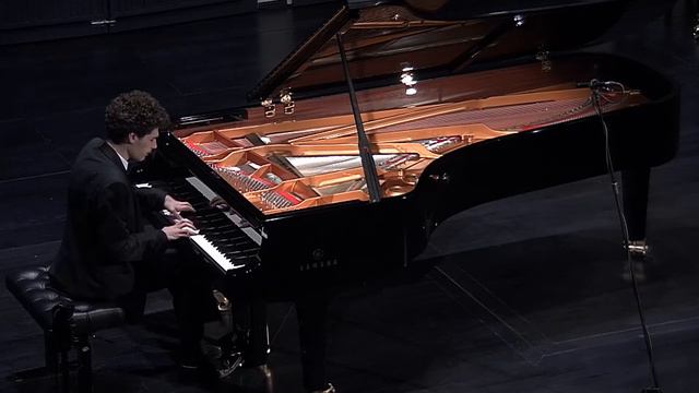 Ignacy Jan Paderewski - Minuet in G major, Op. 14 No. 1 - Roman Martynov смотреть онлайн