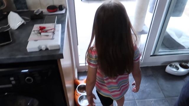BECOMING PARENTS FOR 24 HOURS!! смотреть онлайн