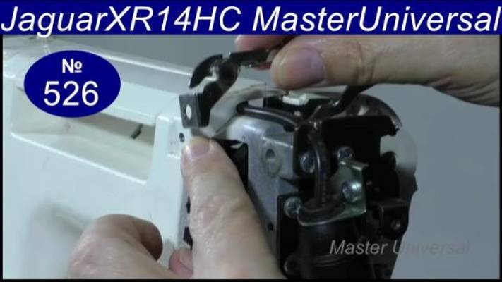 Как поставить направляющую для нити, отверстие пластины разбито иголками, устраняю. Видео № 526.