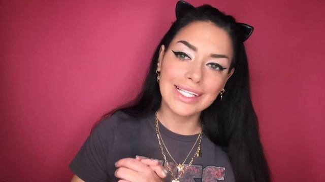 ПРОСТОЙ МАКИЯЖ ГУБ И ГЛАЗ С БЛЁСТКАМИ НА НОВЫЙ ГОД смотреть онлайн