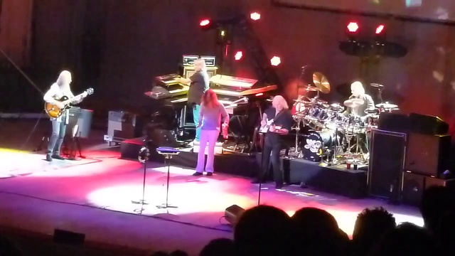 Yes - Yours Is No Disgrace (Warsaw Poland - 02.06.14) смотреть онлайн