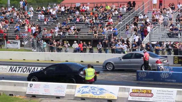 Mercedes vs drag tuned Dodge Neon смотреть онлайн