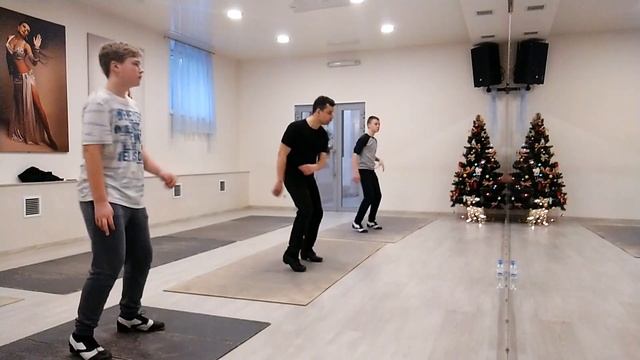 Как танцевать СТЕП...? Уроки чечётки! Студия "BROADWAY" г. Барнаул смотреть онлайн
