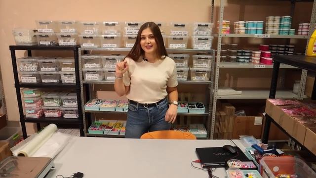 РУМ-ТУР ПО ОФИСУ МАЙ СЛАЙМ | КАК МЫ ВАРИМ КЛЕЙ ДЛЯ СЛАЙМОВ смотреть онлайн