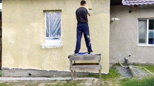 Покраска фасада из декоративной штукатурки "короед"