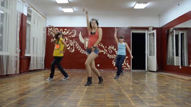 FLYING UP DS_kidZ || Pharell Williams feat. Gwen Stefani - Can I Have It Like That смотреть онлайн