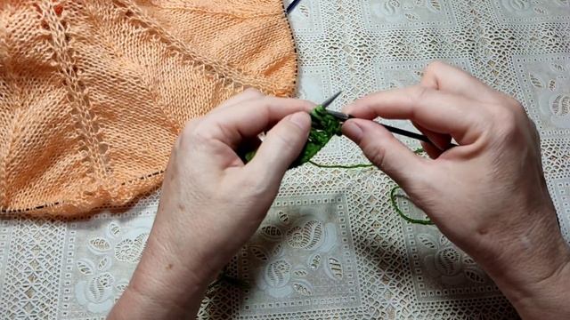 Шаль спицами из 1 мотка пряжи Мастер класс для начинающих. смотреть онлайн