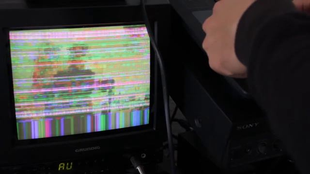 Circuit bent Panasonic WJ-AVE-3 Video FX Generator Demo #TTNM смотреть онлайн