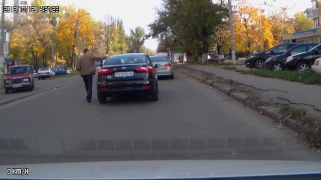 Харьковский мудак KIA CERATO АХ0258НВ смотреть онлайн