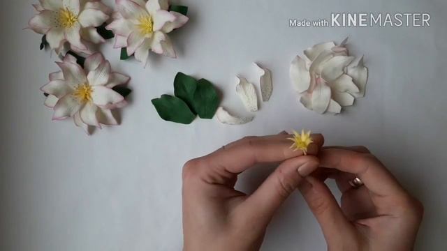 Украшение на пучок, гульку. Лилии из фоамирана / DIYThe decoration on the beam. Lily Tamarana. смотреть онлайн
