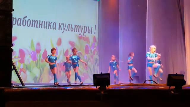 "ЭСТА" КРУЧЕ ВСЕХ смотреть онлайн