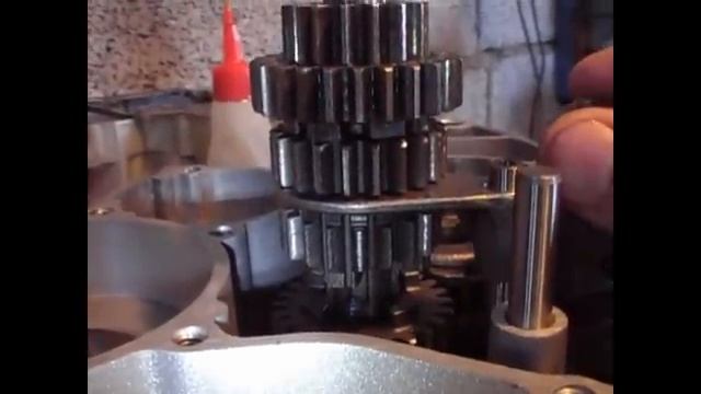 почему не стоит переключать передачи при неподвижных колёсах и неработающем двигателе смотреть онлайн