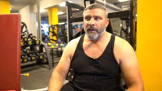 Kadir Hoca - Bi baktım kadına senin ananı s*keyim der gibi смотреть онлайн