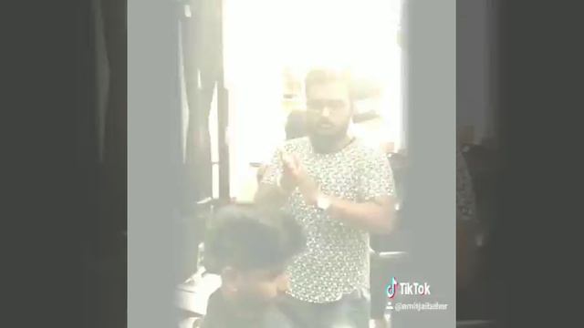 Men's hairstyle tutorial, how to set hair with hair spray, wella hair spray, wella keep and spray смотреть онлайн