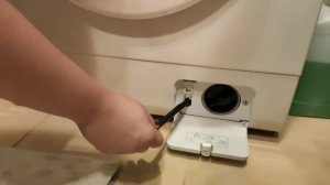 Стиральная машина LG | Как слить воду и почистить фильтр #чисткасливногофильтра