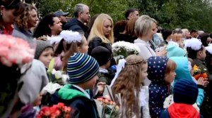 День знаний Линейка школа 42 Поздравление