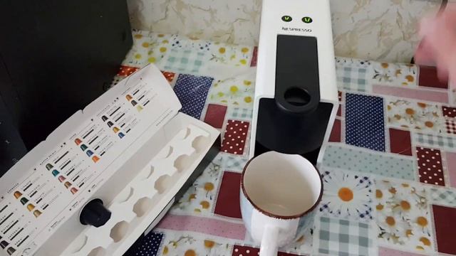 Кофемашина капсульная Nespresso Essenza Mini C30. смотреть онлайн