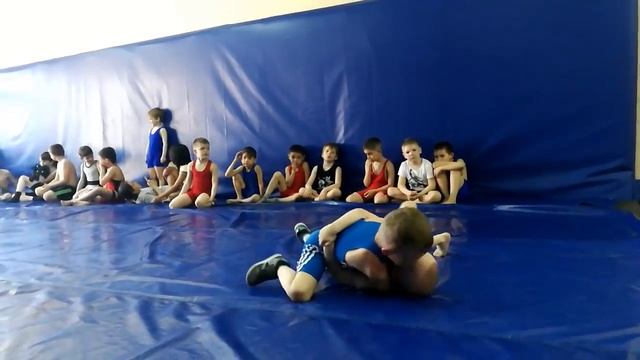 Борьба. Бросок прогибом смотреть онлайн