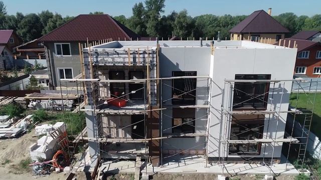 Монтаж Японского фасада KMEW на смешанную подвесную систему в Новосибирске