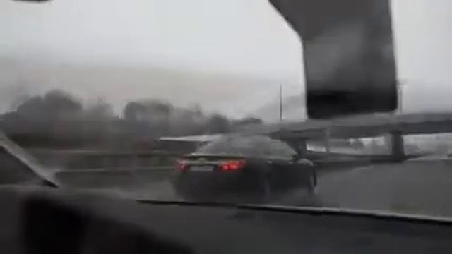 Toyota Camry 3.5 277hp vs Audi A4 240hp смотреть онлайн
