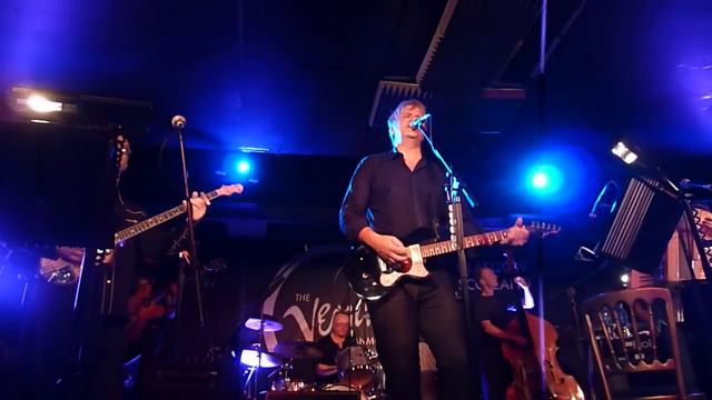 Time To Kill - Tim Robbins and The Rogues Gallery Band - Oran Mor - 2nd October 2010 смотреть онлайн