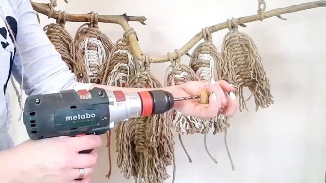 Мастер-класс ПАННО ДЛЯ ДЕКОРА ИЗ ДЖУТОВЫХ ЛИСТИКОВ. Оформление и украшение для дома. смотреть онлайн