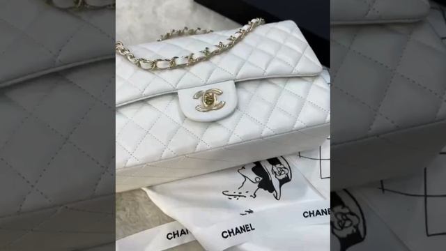 Сумка Chanel Classic Flap смотреть онлайн