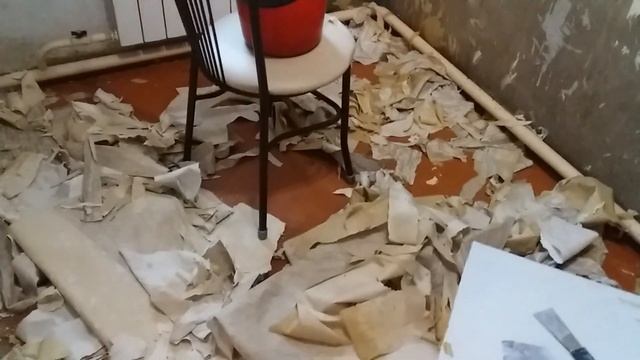 Продолжение ремонта. Отклеиваю обои. смотреть онлайн
