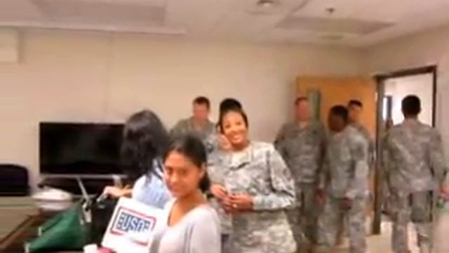USO Java Buzz - Camp Humphreys, South Korea - 120907 смотреть онлайн