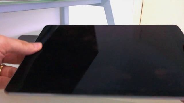 iPad Pro 256Gb | Wi-fi + 4G | A1674 смотреть онлайн
