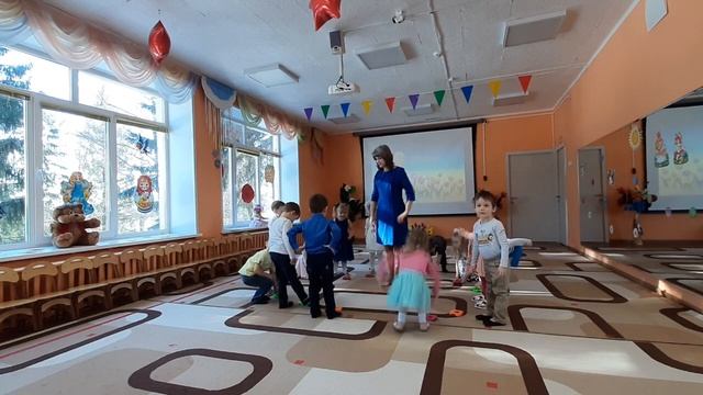 8 марта в младшей группе "Подарок для бабушки" / п. Биорки / 02.03.2022 смотреть онлайн